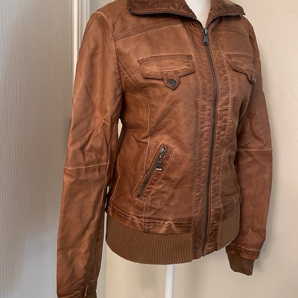 Brown faux leather - Picture 5 of 6